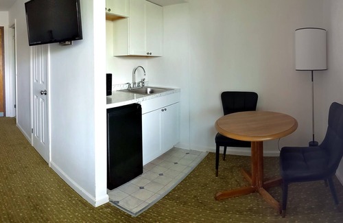 South Burlington Hotel | South Side Inn - Burlington