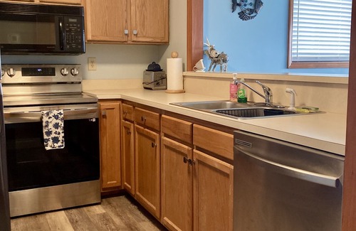 Kure Beach Condo | “South Star" ocean front, sleeps 6, inground pool on ocean! August price drop!