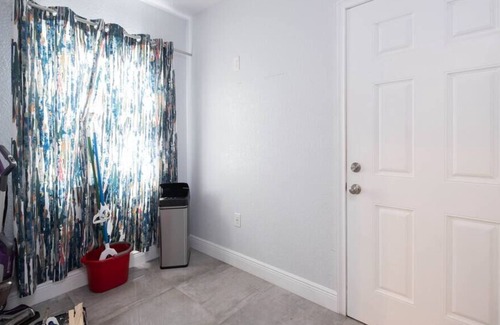 SoHo House | South Tampa Bungalow Retreat - Walking distance to over 30 restaurants and Tampa