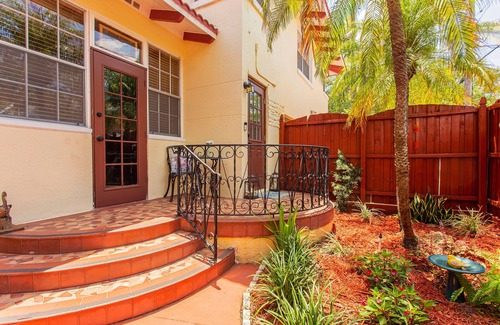 Hyde Park Apartment | SOUTH TAMPA, HYDE PARK, BAYSHORE, UNIV OF TAMPA, RIVERWALK- 5 STARS