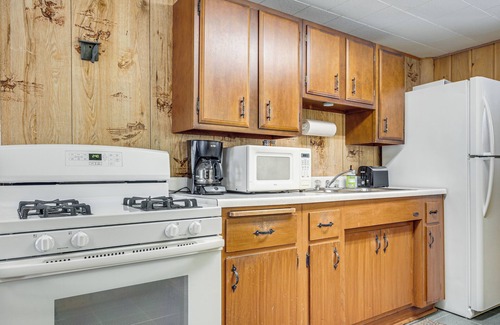 Conover Cabin | South Twin Lake Cabin w/Seasonal Dock & Slip!