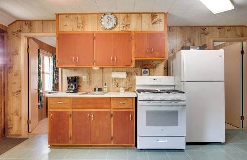 Conover Cabin | South Twin Lake Cabin w/Dock, Steps to Water