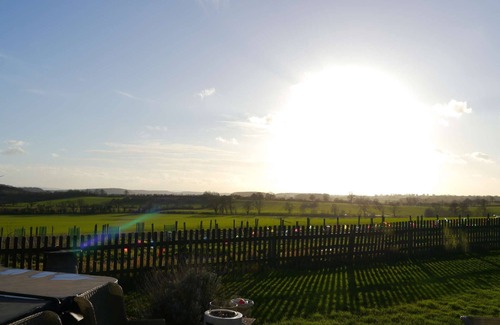Wootton Wawen House | South View Country House - Sleeps 12 - HOT TUB - AMAZING VIEWS
