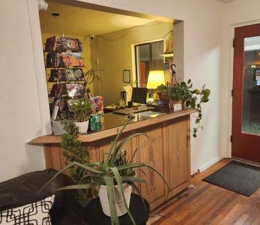 Grants Hotel | South West Motel