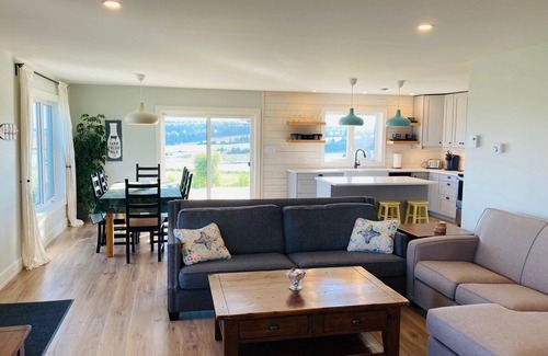 Clinton House | South West River Retreat Vacation House