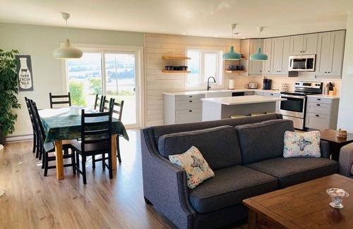 Clinton House | South West River Retreat Vacation House