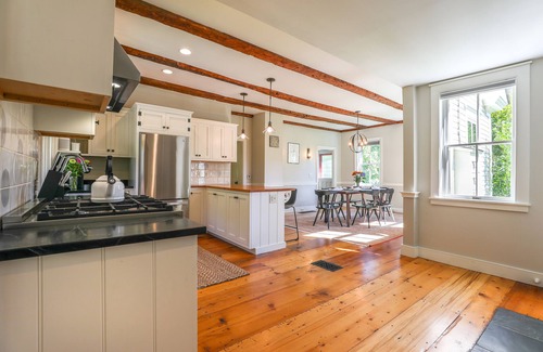 South Woodstock House | South Woodstock Village