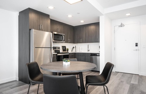 Fort Gary Apartment | South Wpg Close to UM Modern Chic + 1 Bdr+ Parking (106-30)