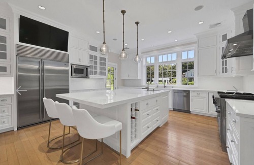 Village of Southampton House | Southampton Village Estate - Walking distance to beach, restaurants, shops