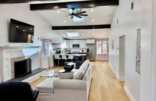 Shinnecock Hills House | Southampton, waterfront, min to the village and beaches, south of the highway