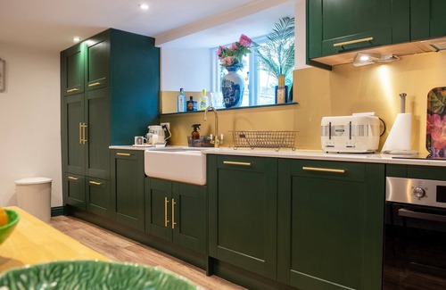 Newton St Loe Cottage | SOUTHBANK, pet friendly, character holiday cottage in Bath