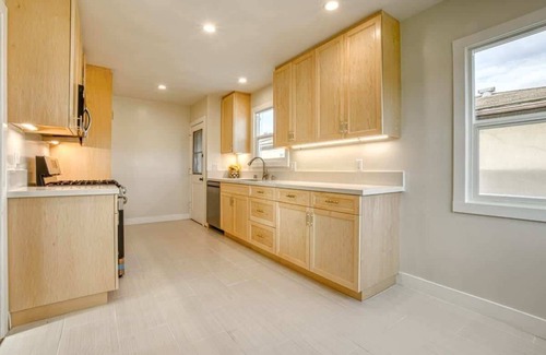 Harbor Gateway South House | Southbaysunshine coastal cottage by beach-30+ Days