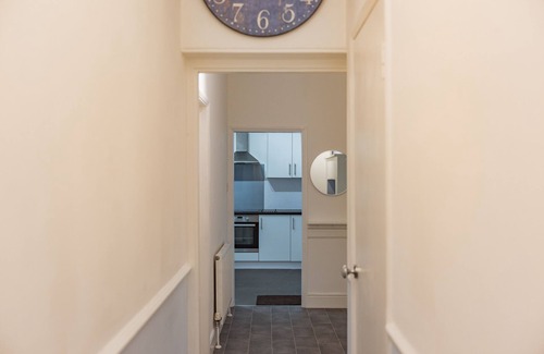 Hythe Cottage | Southbeach by Bloom Stays - a holiday let that sleeps 4 guests in 1 bedroom