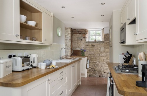 Bredons Norton Cottage | Southcroft Cottage is ideally located in the peaceful village of Bredon's Norton at the foot of Bred