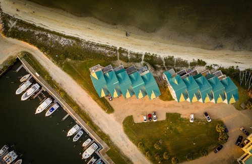 Alligator Point Condo | Southeast Breeze @ Alligator Point Marina and Tiki Hut (Gulf and Bay Access)