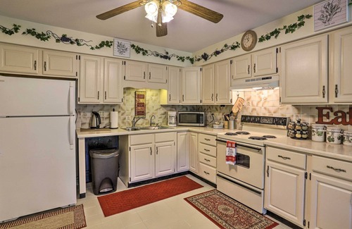 Adrian House | Southeast Michigan Escape ~ 3 Mi to Adrian!