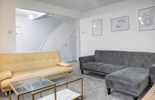 Westcliff-on-Sea House | Southend Retreat King Suite