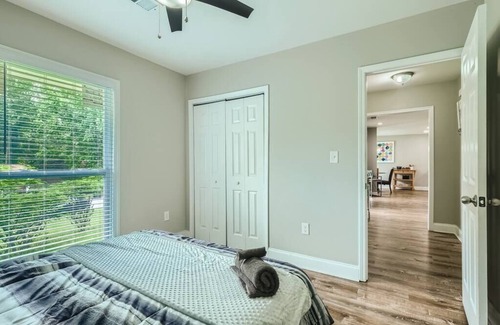 East Point House | Southern Atlanta Retreat!