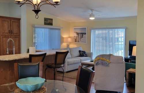 Edgewater House | Southern Charm and Salty Breezes
