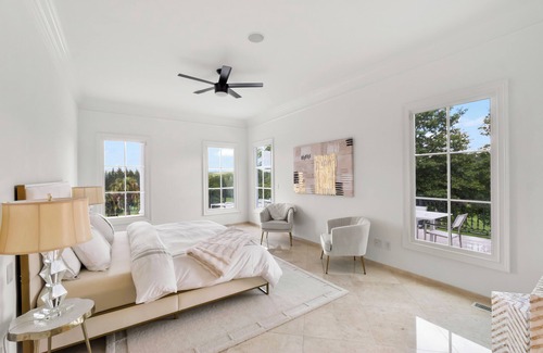 Monroe House | SOUTHERN CHARM ESTATE: Monroe’s Chic Style Retreat. Vacation Like Celebrity!