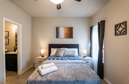 River Oaks House | Southern Charm: Fresh Start Retreat