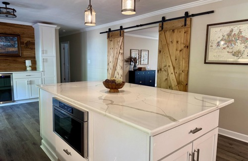 Thomasville House | Southern Charm Home: Pool + Fireplace + Large Yard