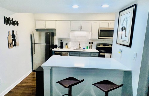 Huntsville Apartment | Southern Charm & Hospitality in the Heart of the Rocket City!