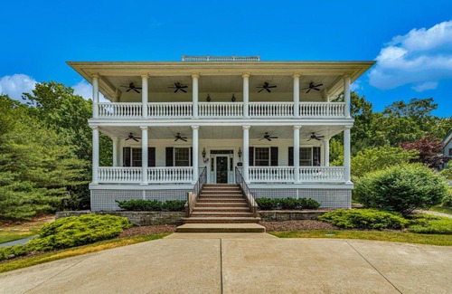 Grand Beach House | Southern Charm