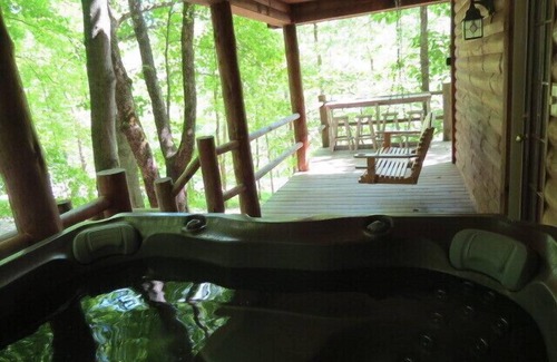 Logan Cabin | Southern Comfort Cabin