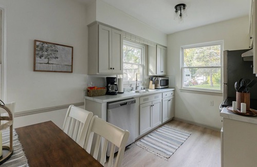 Lansing House | Southern Comfort Cottage in the City