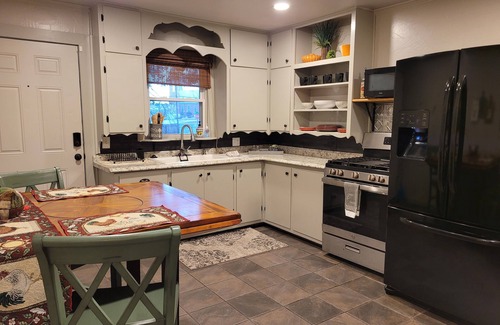 Fort Smith House | Southern Comfort Downtown Ft Smith!