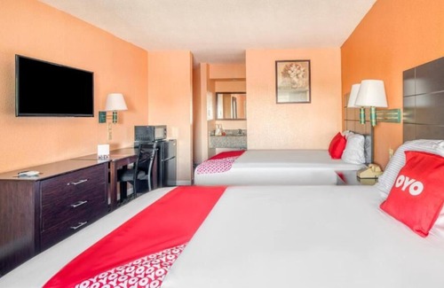 Channelview House | Southern Comfort Retreat in Channelview! Pets Allowed, Free Parking!