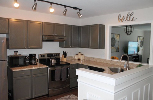 Charlotte House | Southern Comfort! Southpark Pet Friendly Townhome All Inclusive