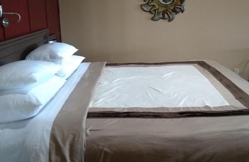 Mayfield Hotel | Southern Comfort Suites