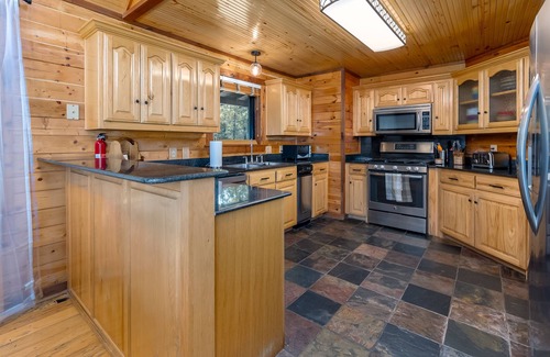 Muenster Cabin | Southern Comfort: The Bluff's at Saint Jo