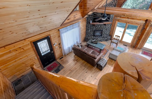Muenster Cabin | Southern Comfort: The Bluff's at Saint Jo