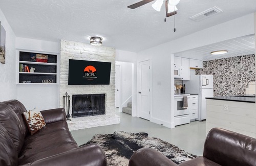 Wimberley Condo | Southern Daze I Walk to Jacob's Well & Morrow Park