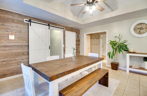 Eden House | Southern Escape in Guyton Private Yard and Hot Tub!