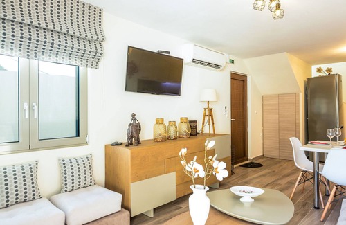 Saktouria Villa | Southern Escape with Stunning Sea Views by etouri