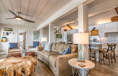 South Beach House | Southern Exposure | 4 Bed, 2 Bath