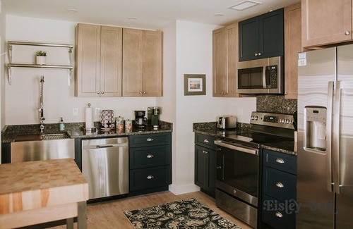 Ocean Springs House | Southern Exposure close to beach & downtown Ocean Springs! Includes GOLF CART!