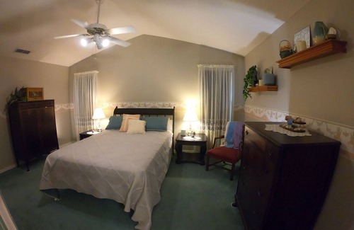 Tillmans Corner House | Southern Garden Home in Tillman's Corner, 16 min to downtown Mobile.
