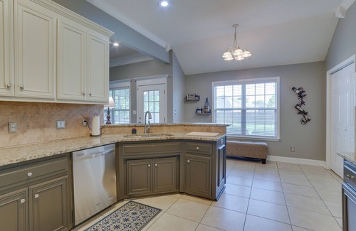 Valdosta House | Southern Georgia Home w/Yard: 8 Mi to Moody AFB