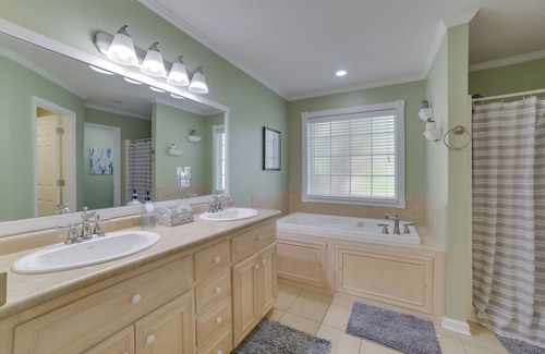 Valdosta House | Southern Georgia Home w/Yard: 8 Mi to Moody AFB