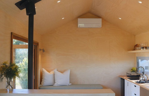 Exeter Cabin | Southern Highlands Vineyard Cabin by Outpost