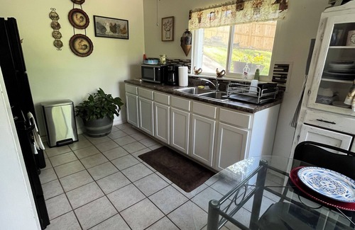 Shannon House | Southern Home -Tranquility and Seclusion 4 Bed 2 Baths