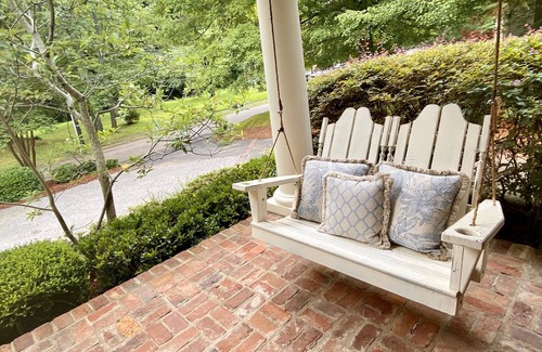 Oxford House | Southern Home Walking Distance to Downtown Oxford Square