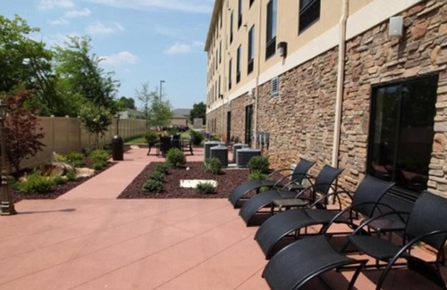 Madison House | Southern Hospitality! 4 Spacious Units, Breakfast