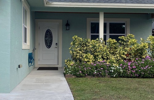 Jupiter House | Southern Memories - Driftwood: Quaint, single family & dog friendly!