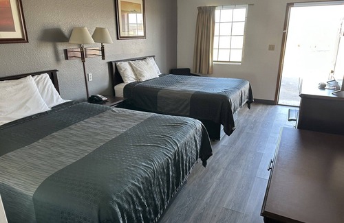 Waldron Hotel | Southern Nights Motel